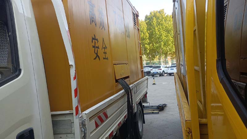 竞秀如何判断柴油发电机组和UPS电源的切换时间是否符合要求？